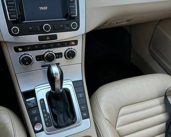 Коричневый Фольксваген Пассат, объемом двигателя 1.97 л и пробегом 256 тыс. км за 12850 $, фото 25 на Automoto.ua