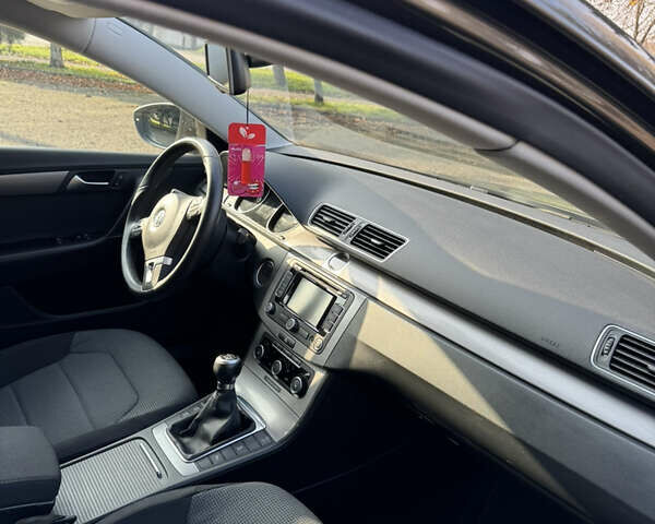 Коричневый Фольксваген Пассат, объемом двигателя 1.4 л и пробегом 142 тыс. км за 9300 $, фото 7 на Automoto.ua