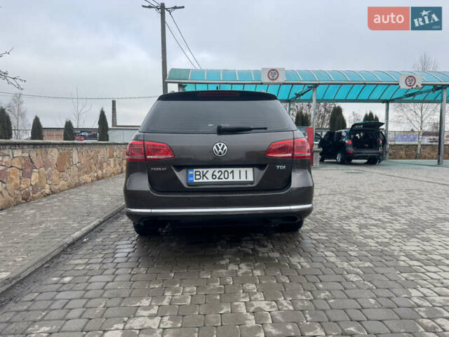 Коричневый Фольксваген Пассат, объемом двигателя 2 л и пробегом 325 тыс. км за 10500 $, фото 8 на Automoto.ua