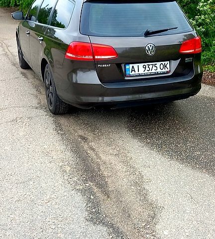 Коричневий Фольксваген Пассат, об'ємом двигуна 2 л та пробігом 320 тис. км за 10200 $, фото 4 на Automoto.ua