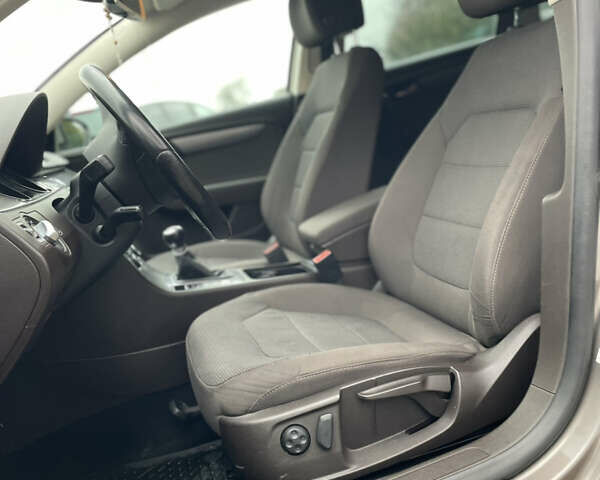 Коричневый Фольксваген Пассат, объемом двигателя 2 л и пробегом 225 тыс. км за 8599 $, фото 21 на Automoto.ua