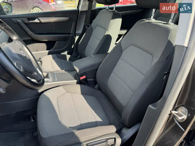 Коричневый Фольксваген Пассат, объемом двигателя 1.97 л и пробегом 238 тыс. км за 12800 $, фото 19 на Automoto.ua