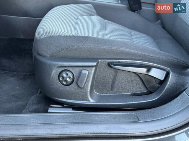 Коричневий Фольксваген Пассат, об'ємом двигуна 1.97 л та пробігом 239 тис. км за 12800 $, фото 15 на Automoto.ua