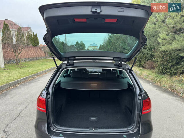 Коричневий Фольксваген Пассат, об'ємом двигуна 2 л та пробігом 217 тис. км за 12999 $, фото 94 на Automoto.ua