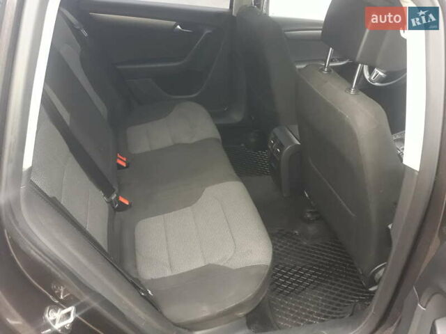 Коричневий Фольксваген Пассат, об'ємом двигуна 1.6 л та пробігом 330 тис. км за 8800 $, фото 8 на Automoto.ua