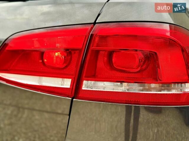 Коричневий Фольксваген Пассат, об'ємом двигуна 2 л та пробігом 267 тис. км за 10999 $, фото 17 на Automoto.ua