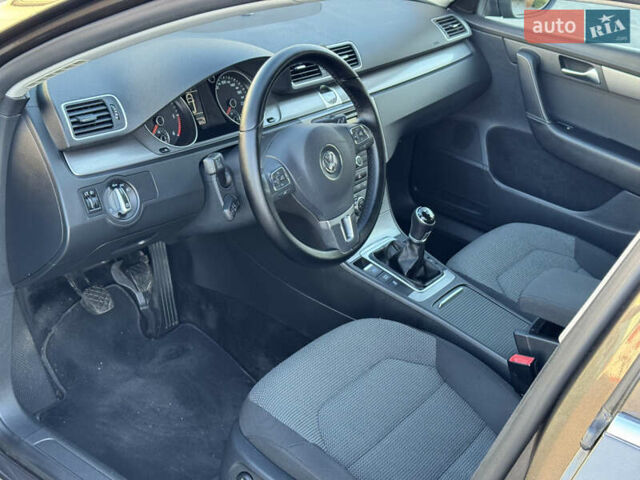 Коричневий Фольксваген Пассат, об'ємом двигуна 1.97 л та пробігом 239 тис. км за 12800 $, фото 14 на Automoto.ua