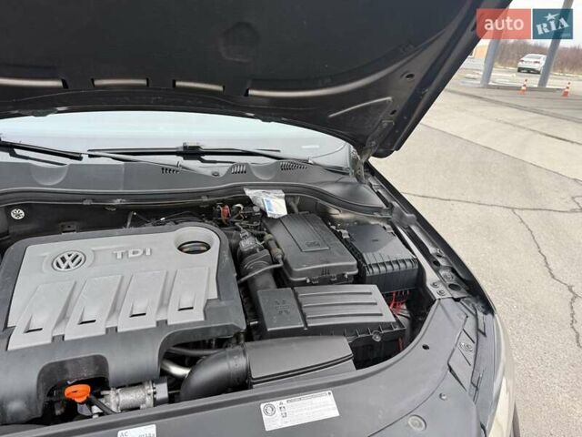 Коричневый Фольксваген Пассат, объемом двигателя 1.6 л и пробегом 250 тыс. км за 9999 $, фото 41 на Automoto.ua