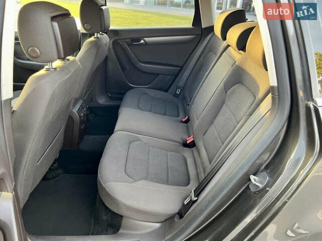 Коричневий Фольксваген Пассат, об'ємом двигуна 1.8 л та пробігом 212 тис. км за 9000 $, фото 10 на Automoto.ua