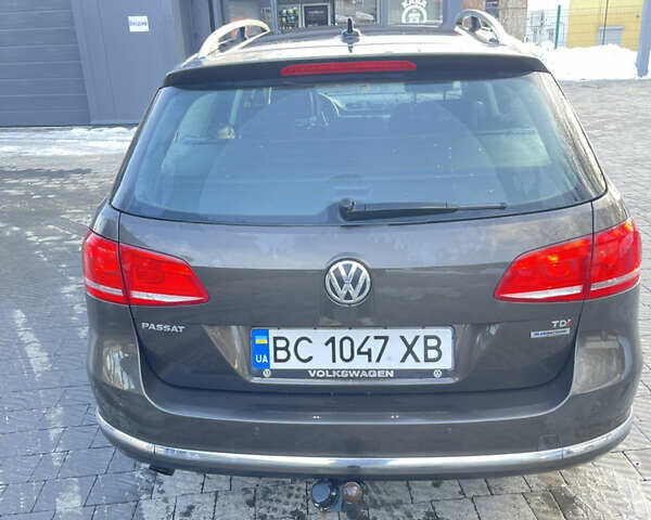 Коричневый Фольксваген Пассат, объемом двигателя 1.6 л и пробегом 284 тыс. км за 8950 $, фото 1 на Automoto.ua