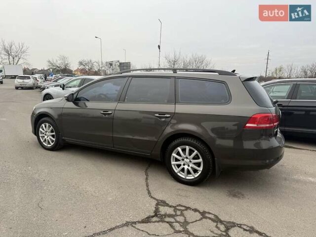 Коричневый Фольксваген Пассат, объемом двигателя 1.6 л и пробегом 250 тыс. км за 9999 $, фото 9 на Automoto.ua