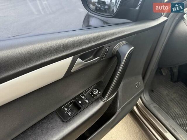 Коричневый Фольксваген Пассат, объемом двигателя 1.6 л и пробегом 250 тыс. км за 9999 $, фото 17 на Automoto.ua