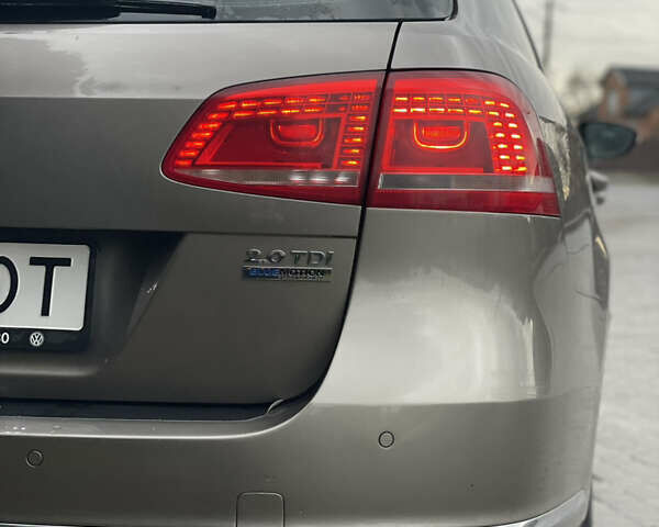 Коричневый Фольксваген Пассат, объемом двигателя 2 л и пробегом 225 тыс. км за 8599 $, фото 11 на Automoto.ua