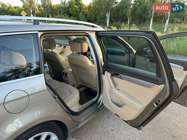 Коричневый Фольксваген Пассат, объемом двигателя 1.97 л и пробегом 256 тыс. км за 12850 $, фото 15 на Automoto.ua