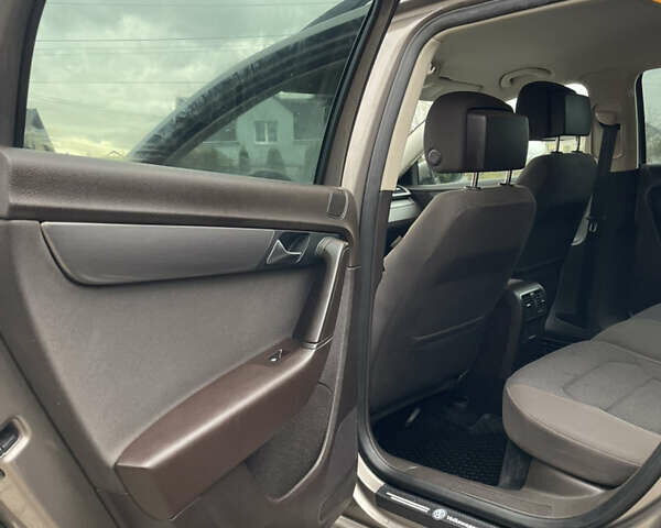 Коричневый Фольксваген Пассат, объемом двигателя 2 л и пробегом 225 тыс. км за 8599 $, фото 24 на Automoto.ua