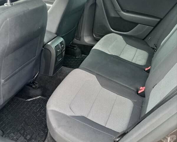 Коричневый Фольксваген Пассат, объемом двигателя 2 л и пробегом 338 тыс. км за 10900 $, фото 15 на Automoto.ua