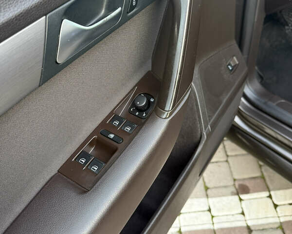 Коричневый Фольксваген Пассат, объемом двигателя 1.97 л и пробегом 336 тыс. км за 11700 $, фото 9 на Automoto.ua