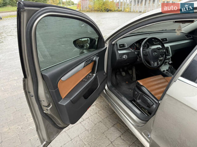 Коричневый Фольксваген Пассат, объемом двигателя 1.6 л и пробегом 285 тыс. км за 10200 $, фото 7 на Automoto.ua