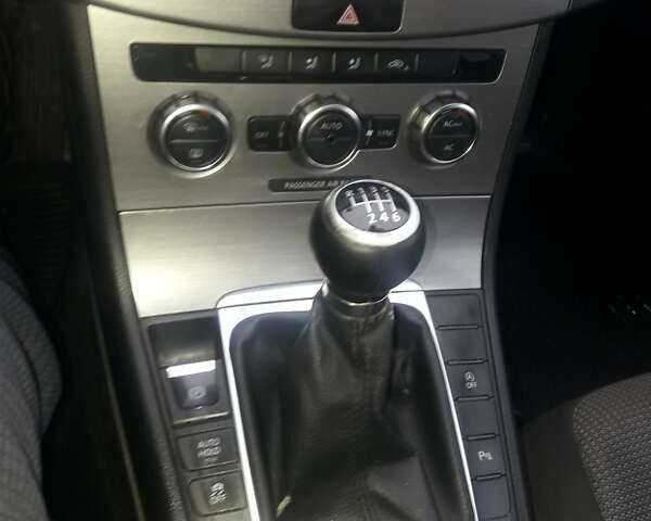 Коричневий Фольксваген Пассат, об'ємом двигуна 1.6 л та пробігом 330 тис. км за 8800 $, фото 13 на Automoto.ua