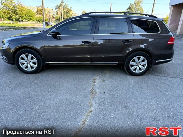 Коричневий Фольксваген Пассат, об'ємом двигуна 1.6 л та пробігом 250 тис. км за 8500 $, фото 3 на Automoto.ua