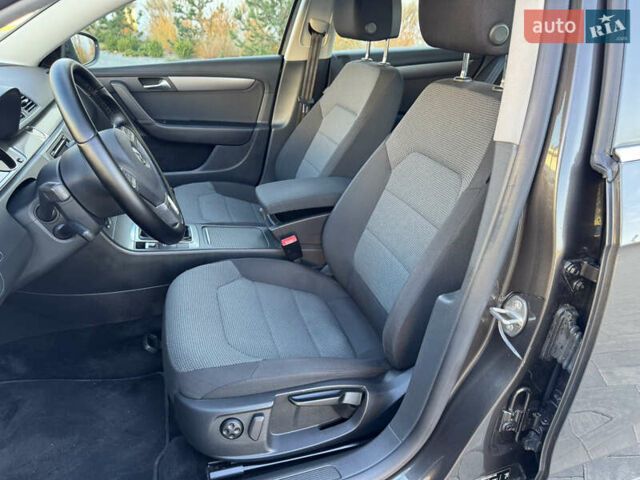 Коричневий Фольксваген Пассат, об'ємом двигуна 1.97 л та пробігом 239 тис. км за 12800 $, фото 16 на Automoto.ua