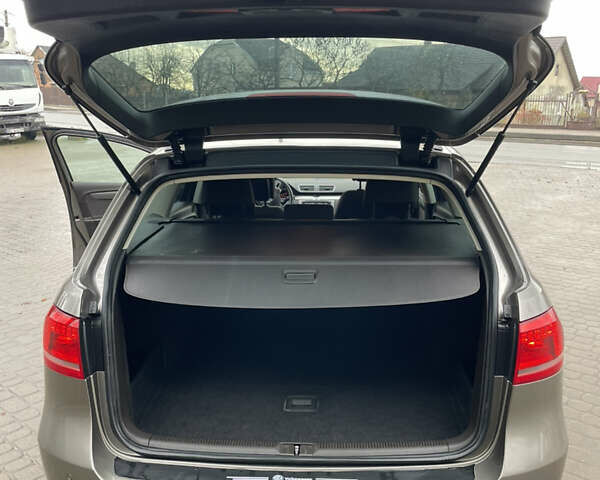 Коричневый Фольксваген Пассат, объемом двигателя 2 л и пробегом 225 тыс. км за 8599 $, фото 26 на Automoto.ua