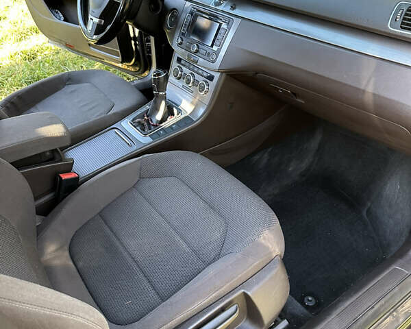 Коричневый Фольксваген Пассат, объемом двигателя 2 л и пробегом 270 тыс. км за 11100 $, фото 25 на Automoto.ua