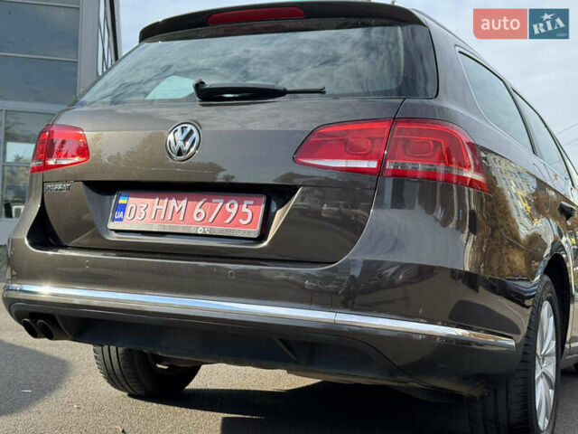 Коричневый Фольксваген Пассат, объемом двигателя 1.97 л и пробегом 238 тыс. км за 12800 $, фото 6 на Automoto.ua