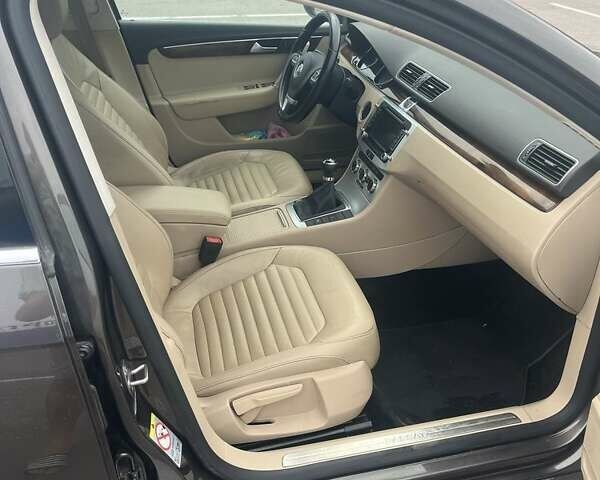 Фольксваген Пассат 2012 в Запорожье на Automoto.ua Коричневый Фольксваген Пассат, объемом двигателя 1.6 л и пробегом 320 тыс. км за 10100 $, фото 3 на Automoto.ua