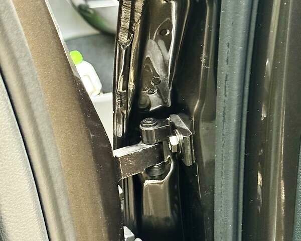 Коричневий Фольксваген Пассат, об'ємом двигуна 2 л та пробігом 267 тис. км за 10999 $, фото 83 на Automoto.ua