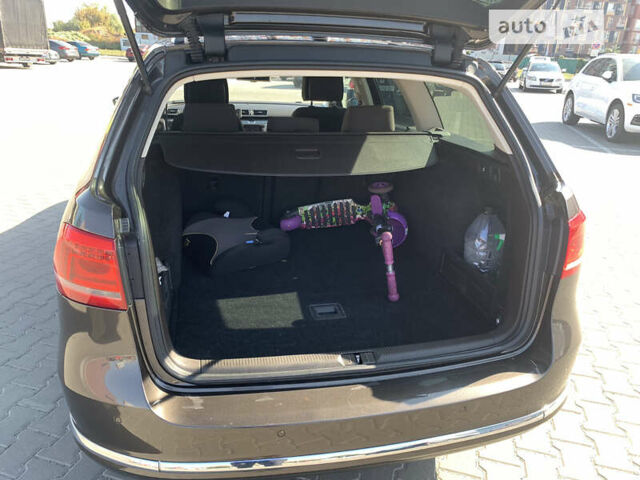 Коричневий Фольксваген Пассат, об'ємом двигуна 2 л та пробігом 265 тис. км за 9499 $, фото 5 на Automoto.ua