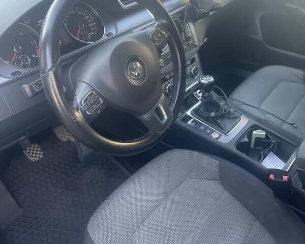 Коричневый Фольксваген Пассат, объемом двигателя 1.6 л и пробегом 325 тыс. км за 9800 $, фото 2 на Automoto.ua