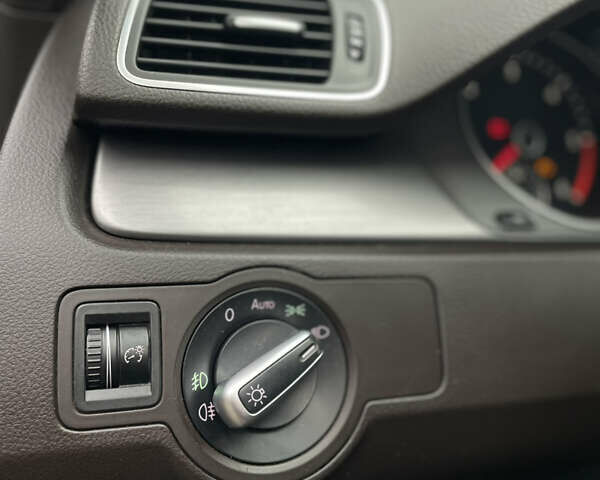 Коричневый Фольксваген Пассат, объемом двигателя 2 л и пробегом 225 тыс. км за 8599 $, фото 23 на Automoto.ua