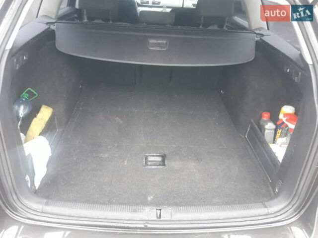 Коричневий Фольксваген Пассат, об'ємом двигуна 1.6 л та пробігом 330 тис. км за 8800 $, фото 1 на Automoto.ua