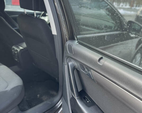 Коричневый Фольксваген Пассат, объемом двигателя 1.6 л и пробегом 284 тыс. км за 8950 $, фото 13 на Automoto.ua