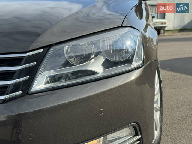 Коричневый Фольксваген Пассат, объемом двигателя 1.97 л и пробегом 238 тыс. км за 12800 $, фото 12 на Automoto.ua