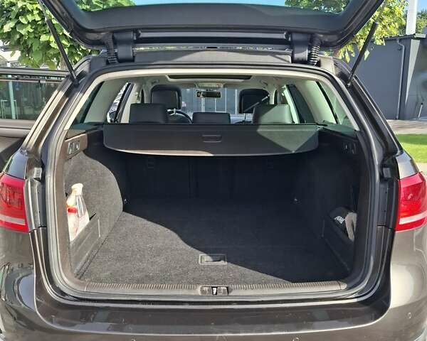 Коричневый Фольксваген Пассат, объемом двигателя 2 л и пробегом 336 тыс. км за 12200 $, фото 11 на Automoto.ua