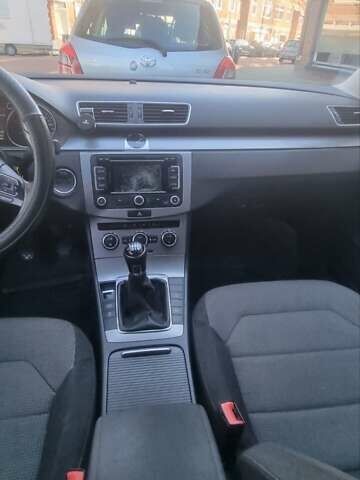 Коричневый Фольксваген Пассат, объемом двигателя 1.97 л и пробегом 330 тыс. км за 11200 $, фото 16 на Automoto.ua