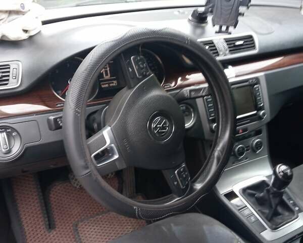 Коричневый Фольксваген Пассат, объемом двигателя 1.97 л и пробегом 236 тыс. км за 9000 $, фото 4 на Automoto.ua