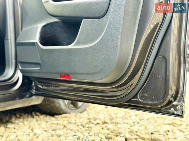 Коричневий Фольксваген Пассат, об'ємом двигуна 2 л та пробігом 267 тис. км за 10999 $, фото 85 на Automoto.ua