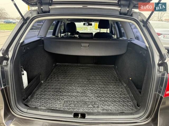 Коричневый Фольксваген Пассат, объемом двигателя 1.6 л и пробегом 250 тыс. км за 9999 $, фото 33 на Automoto.ua