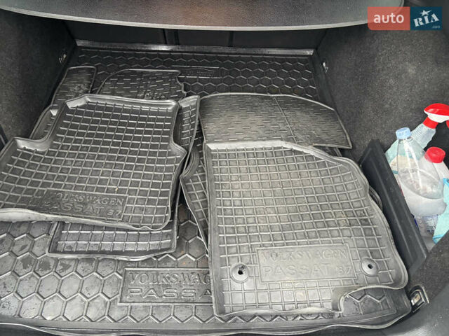 Коричневый Фольксваген Пассат, объемом двигателя 1.97 л и пробегом 280 тыс. км за 10600 $, фото 22 на Automoto.ua