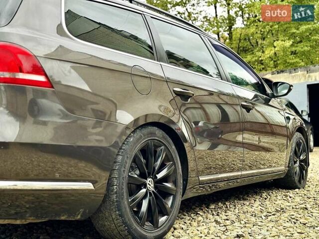 Коричневий Фольксваген Пассат, об'ємом двигуна 2 л та пробігом 267 тис. км за 10999 $, фото 18 на Automoto.ua