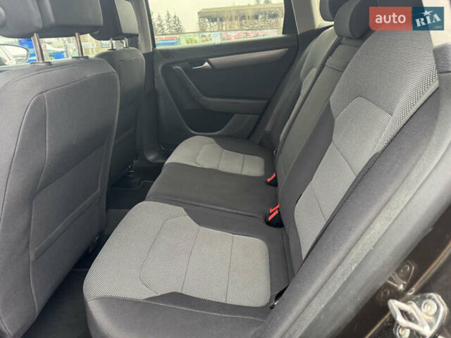 Коричневый Фольксваген Пассат, объемом двигателя 2 л и пробегом 325 тыс. км за 10500 $, фото 21 на Automoto.ua