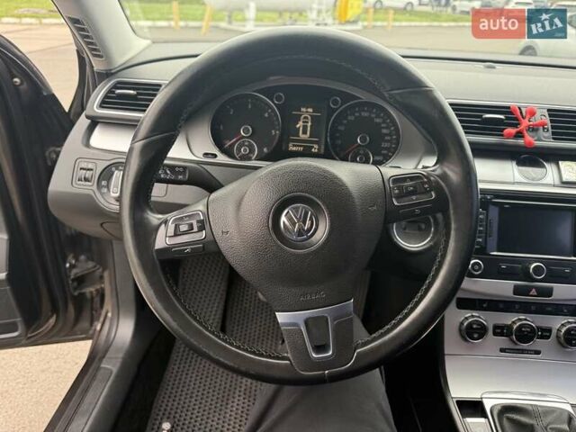 Коричневый Фольксваген Пассат, объемом двигателя 1.6 л и пробегом 250 тыс. км за 9999 $, фото 18 на Automoto.ua