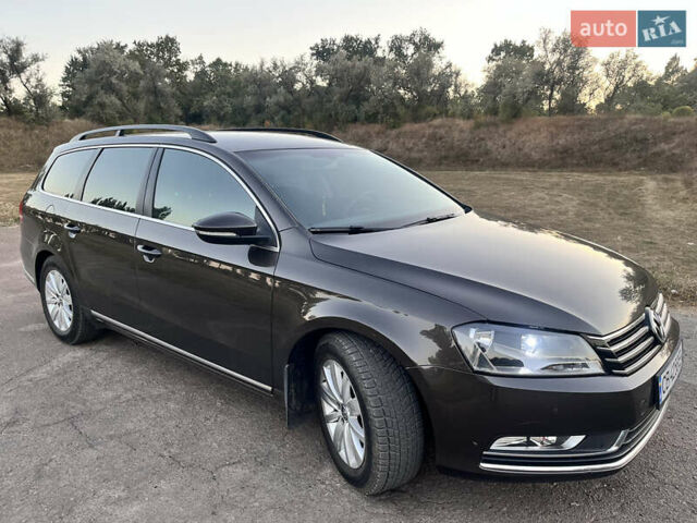 Коричневый Фольксваген Пассат, объемом двигателя 1.97 л и пробегом 310 тыс. км за 10999 $, фото 6 на Automoto.ua