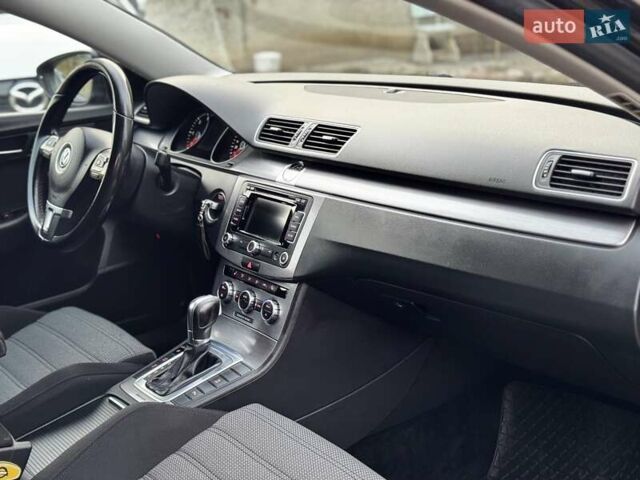 Коричневий Фольксваген Пассат, об'ємом двигуна 2 л та пробігом 267 тис. км за 10999 $, фото 91 на Automoto.ua