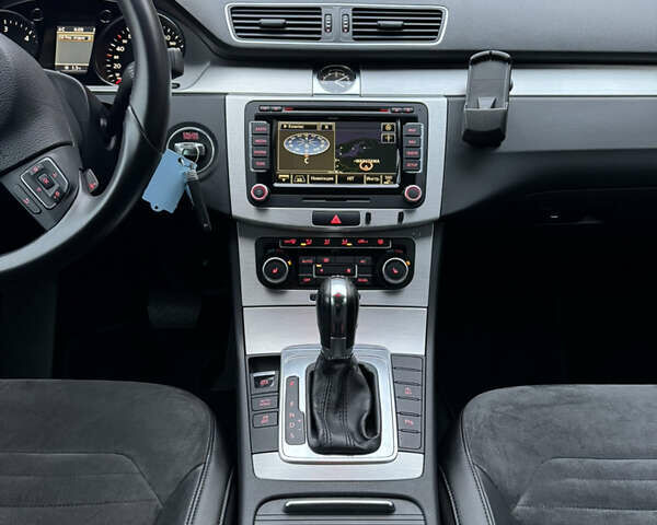 Коричневий Фольксваген Пассат, об'ємом двигуна 2 л та пробігом 217 тис. км за 12999 $, фото 35 на Automoto.ua