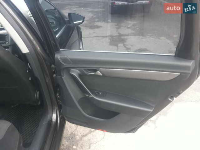 Коричневий Фольксваген Пассат, об'ємом двигуна 1.6 л та пробігом 330 тис. км за 8800 $, фото 9 на Automoto.ua