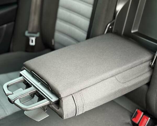 Коричневий Фольксваген Пассат, об'ємом двигуна 2 л та пробігом 267 тис. км за 10999 $, фото 63 на Automoto.ua